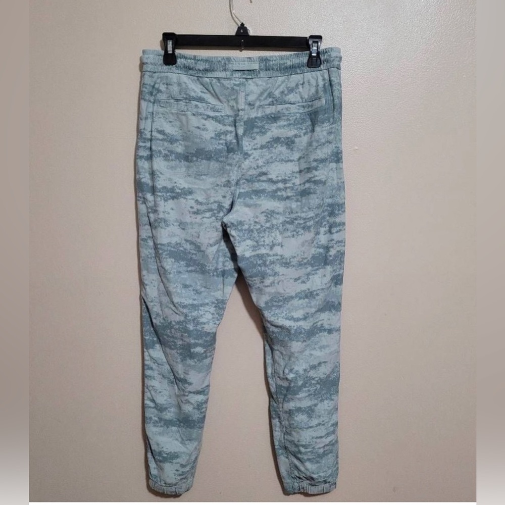 ATHLETA Farallon Jogger Fog Camo Coast Grey Sweatpants Size L